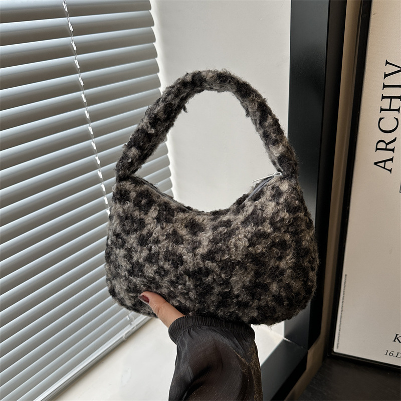 Bolso popular este año 2024 otoño nueva moda personalidad bolso de hombro de lana estampado leopardo retro bolso de lana