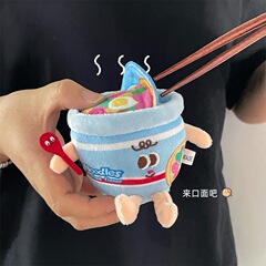 趣味シミュレーションカップラーメン人形ストラップぬいぐるみ創意インスタントラーメン食品人形キーホルダー現物卸売り