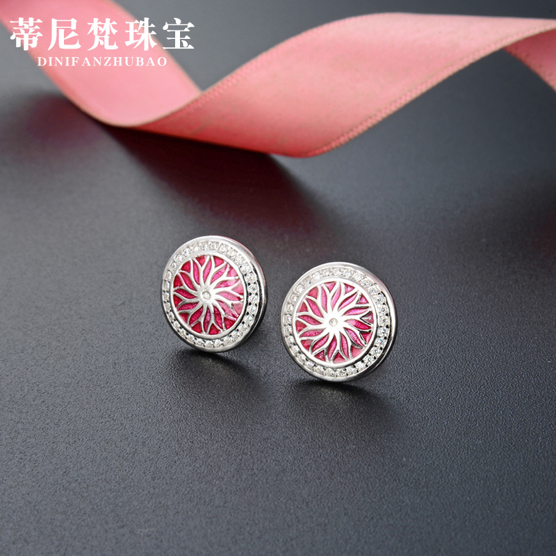 Corea del Sur Dongdaemun s925 accesorios de circón de plata pendientes redondos transfronterizos para mujeres Pendientes incrustados en diamantes de estilo frío