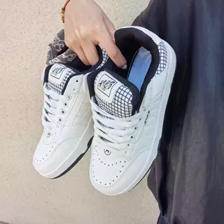 ins国潮小众灰色面包鞋男女chic百搭情侣小白鞋休闲运动滑板鞋子
