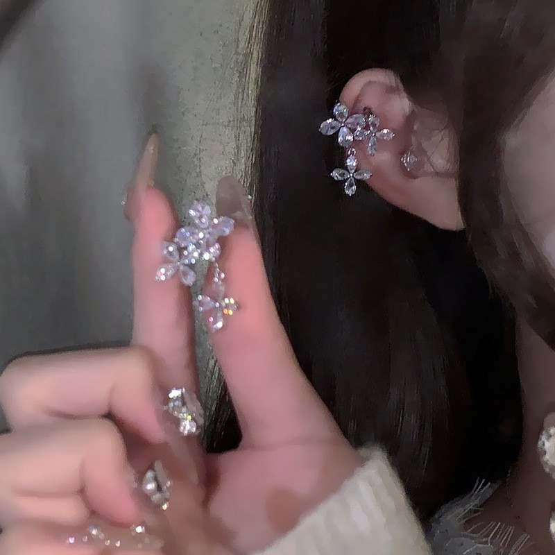 Pinzas de oreja en forma de C de circón galvanizado de oro real coreanas, pequeñas y exquisitas pinzas de hueso de oreja de todo fósforo, sin orejas perforadas, pendientes de nicho para mujeres