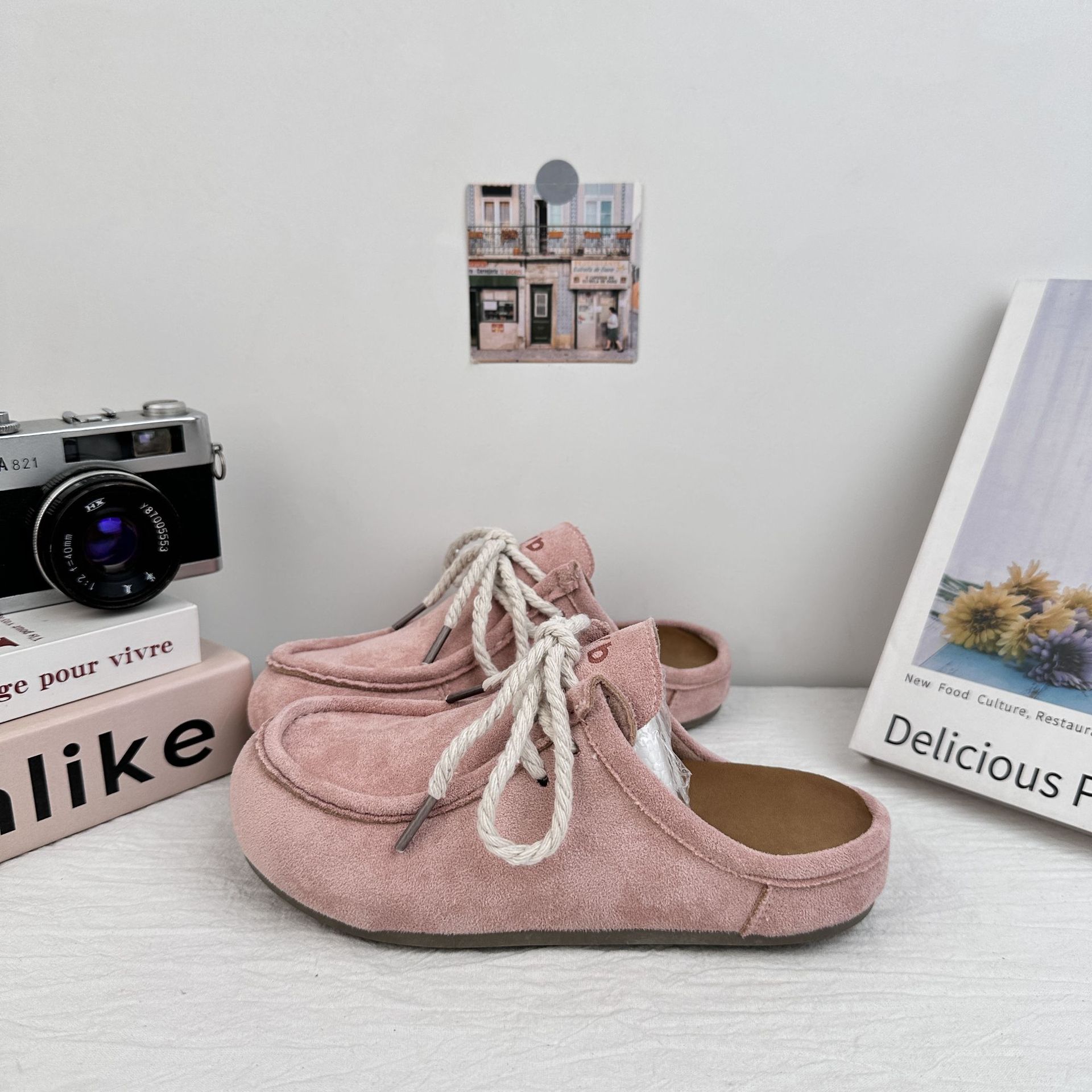 Yuanbo Baotou medio zapatillas para mujeres 2025, verano nuevo transpirable ocio de un pie, zapatos de cabello para mujeres