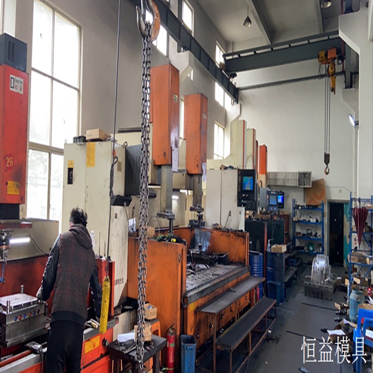 PE顶棚POM公寓床PET模具ABS电源盒塑件PPO骨架TPU橡塑橡胶模具TPR