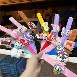 毛绒卡通啪啪圈儿童吉祥物结婚抛洒可爱情侣手环拍拍婚礼创意礼品