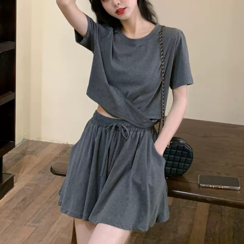 夏装新款2025年大码女装胖妹妹短袖上衣女法式阔腿短裤两件套