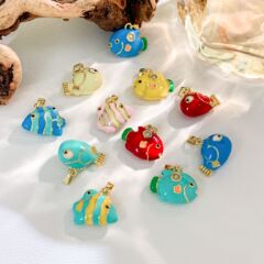 ペンダント漫画かわいい醜い太った魚ネックレスペンダントパーソナライズされたシンプルなハイエンド非退色ジュエリーアクセサリー