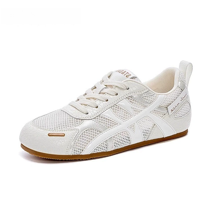 Сетчатая поверхность дышащая маленькая белая обувь женская 2025 лето новая легкая мягкая подошва обувь арганда удобная повседневная обувь кроссовки