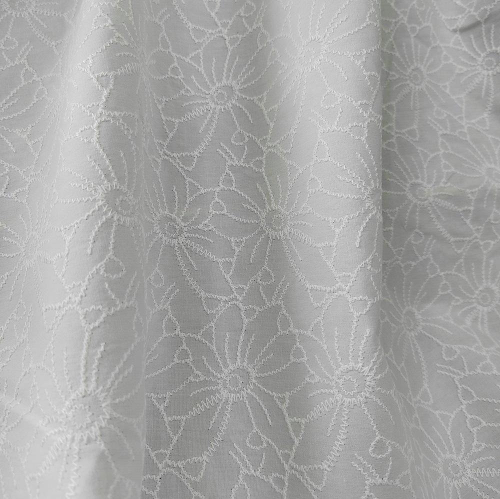 新款大花涤纶刺绣透明3厘 片婚纱礼服儿童服装绣花面料布