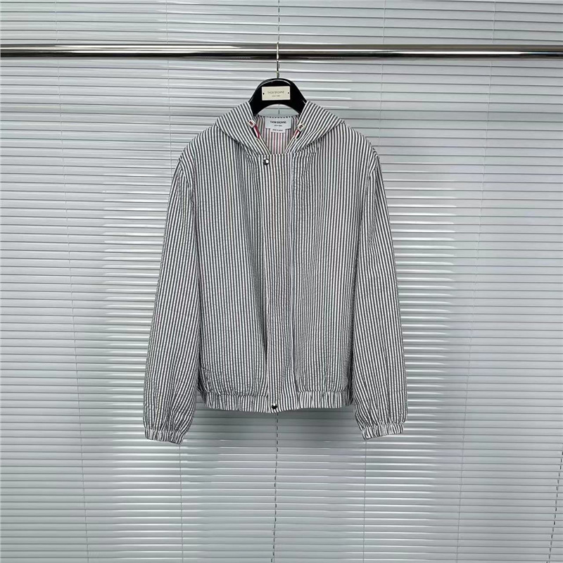 Factory Direct Sales New Tb Seersucker Stripesd Hooded Jacket Fashionable Zipper Jacket for Men and Women