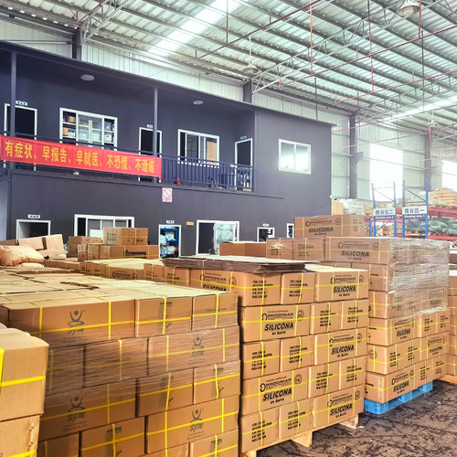 Multi-purpose translucent hot melt glue stick full box manufacturer wholesale 11MM7mm special glue strip eva hot melt glue stick