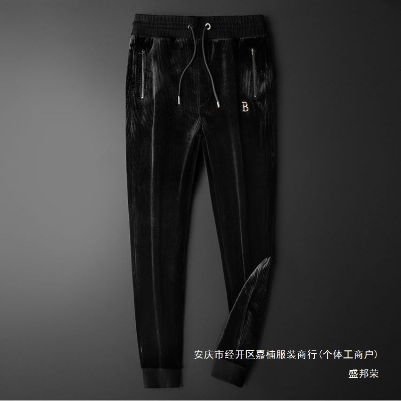 새로운 가을과 겨울 후드 캐주얼 스포츠 세트 골든 벨벳 투피스 남성복 느슨한 남성 재고