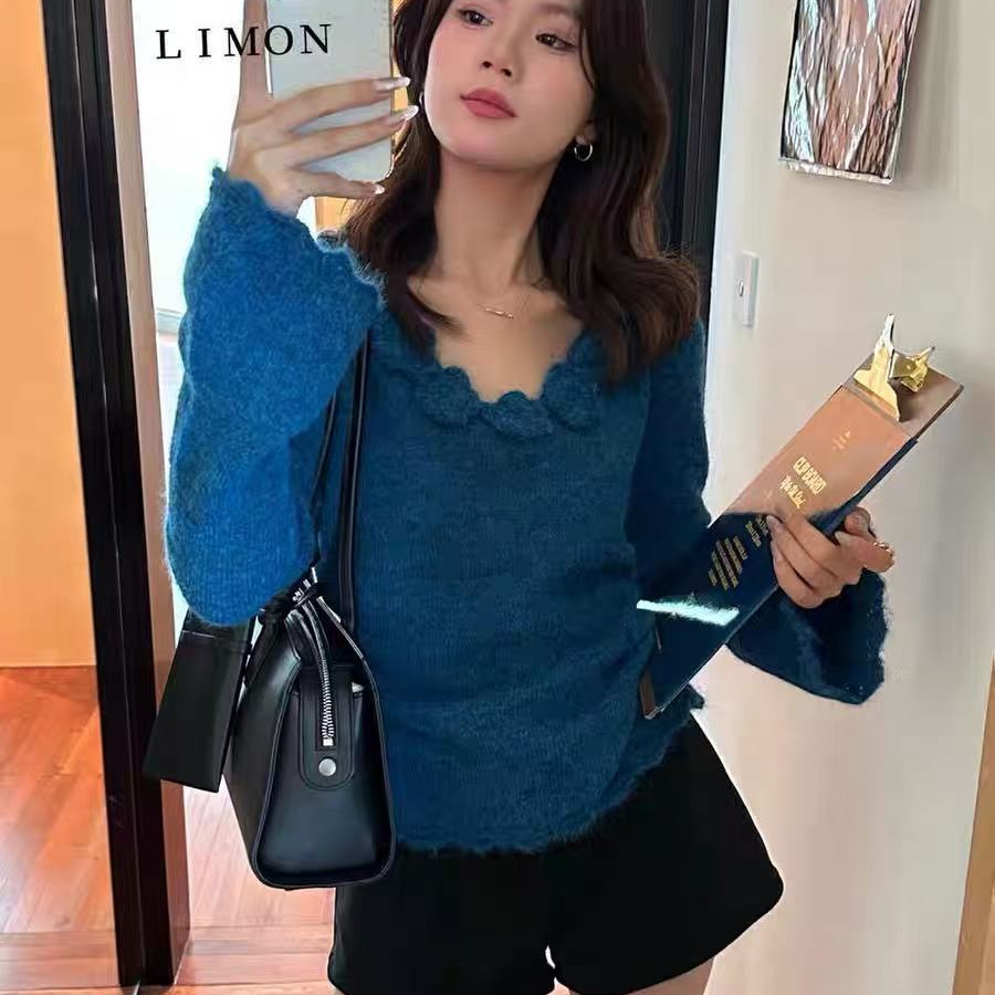 好显白的孔雀蓝！内搭外穿都好看纯欲立体花朵毛衣