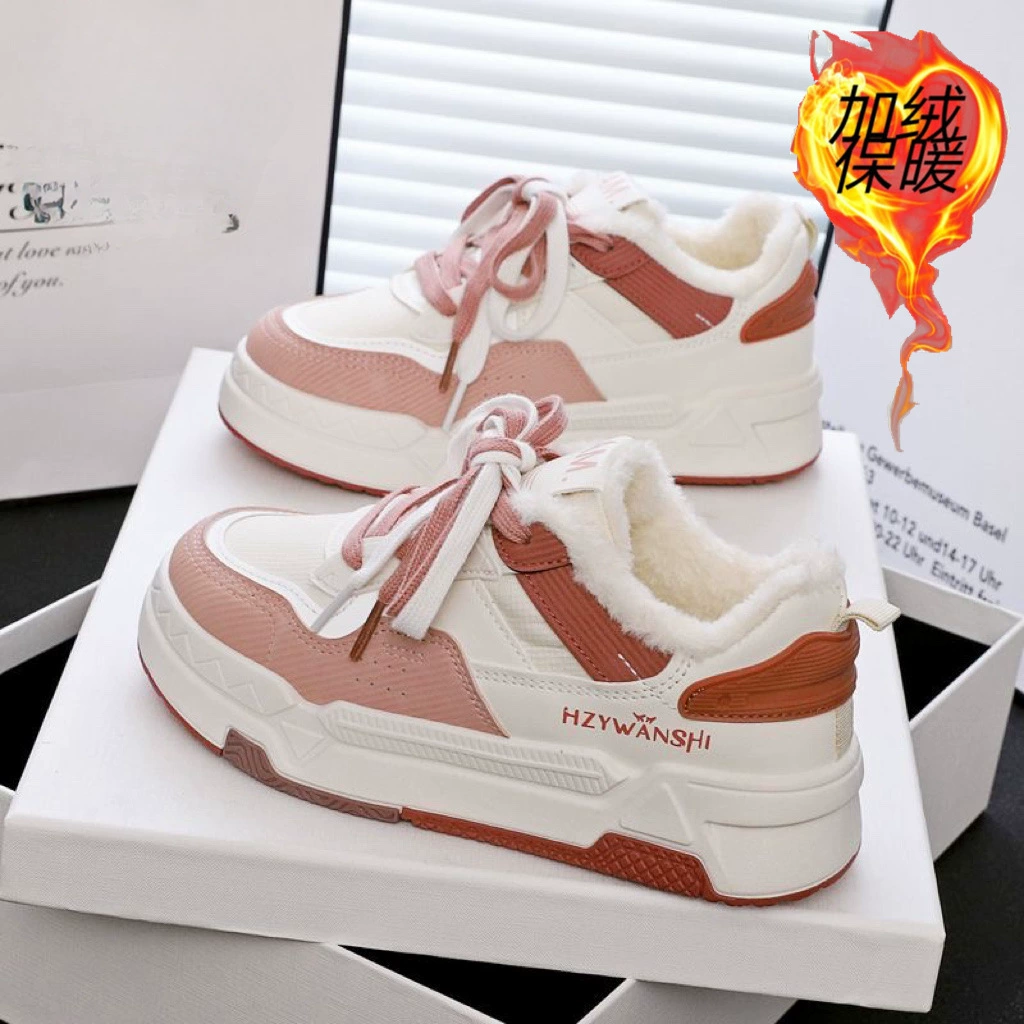 Новые зимние кроссовки 2024 года в корейском стиле, на флисовой подкладке, белые, для студенток, теплые спортивные туфли, повседневные на толстой подошве, увеличивающие рост.