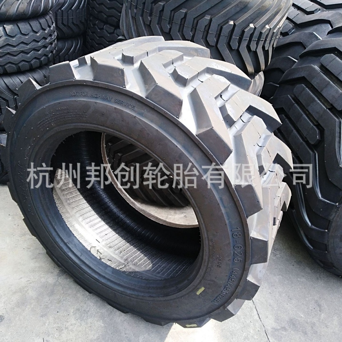 445/65D19.5 16PR登高车发泡轮胎