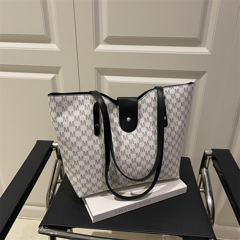 Bolsa de brazo de gran capacidad, bolso de viaje de moda, bolso de hombro casual, bolso de moda coreano 2025.