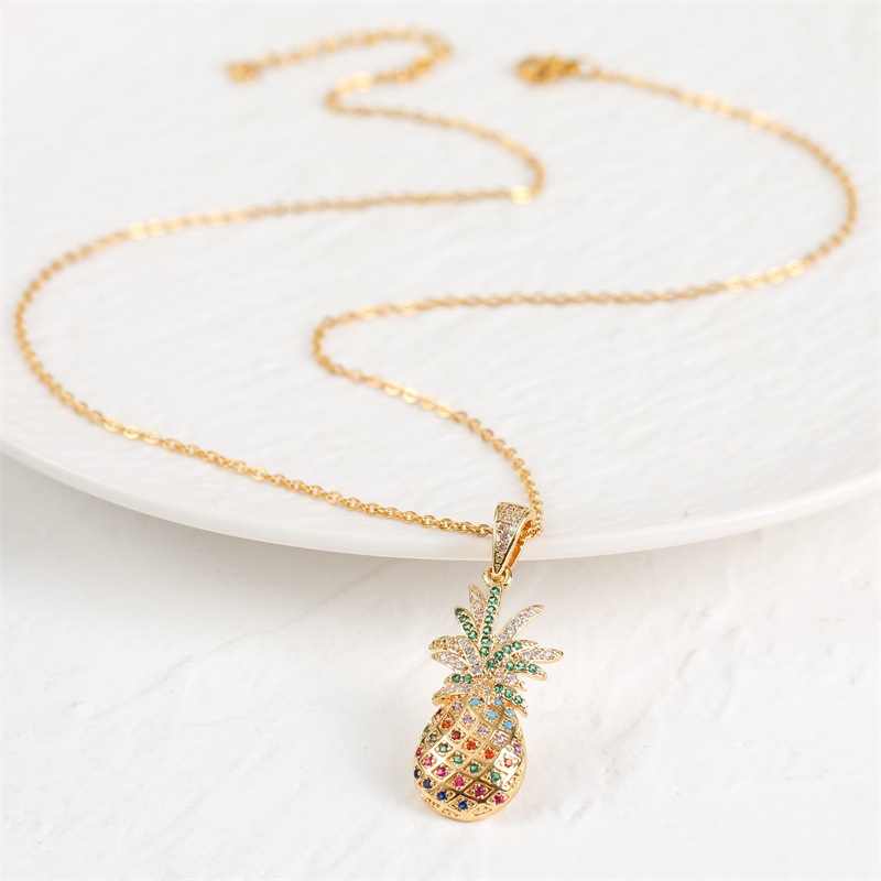 Simple Copper Inlaid Zirconium Fruit Pineapple Pendent Necklace display picture 5