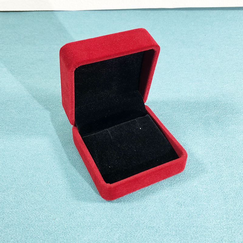 Maroon earring box; rounded velvet box
