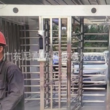 南京转闸门工地篮球场防尾随全高闸人脸识别实名制90度双通道棍闸