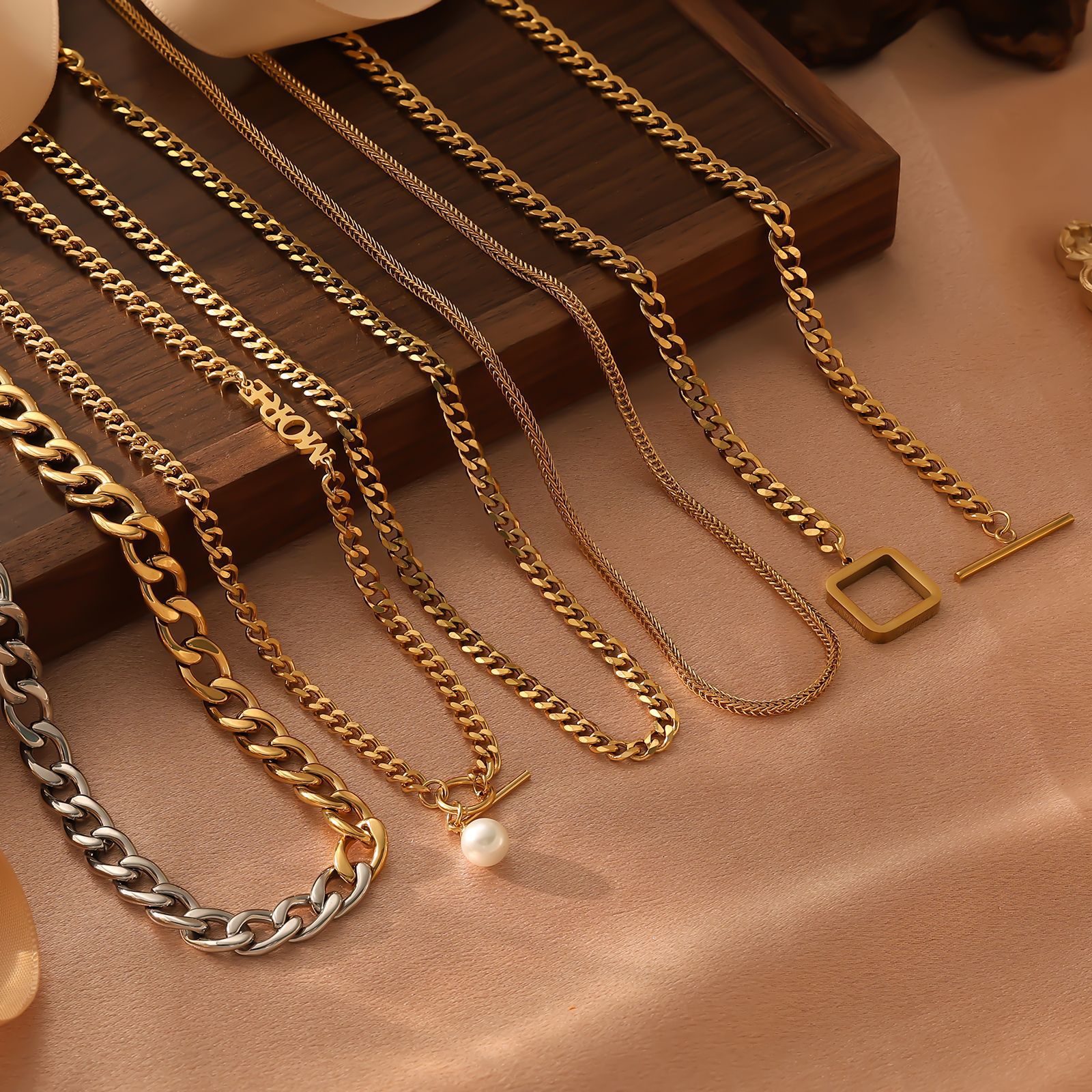 Cuban Link Chain For Men In Stainless Steel Gold Silver Finish_voghion.com