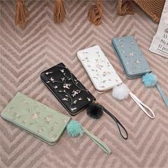 女士長款單拉錢包2023春夏新款刺繡毛毛球手拿零錢包多層外貿小包