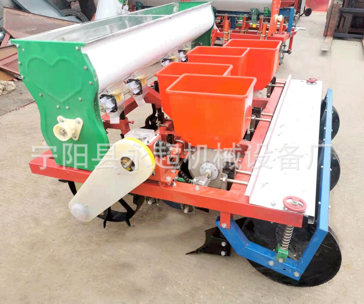 拖拉机带2垄四行花生播种机小型家用单垄双行种花生机器起垄播种