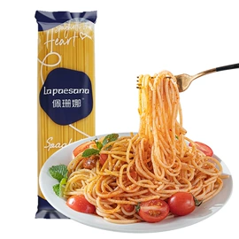 待煮面条;调味酱