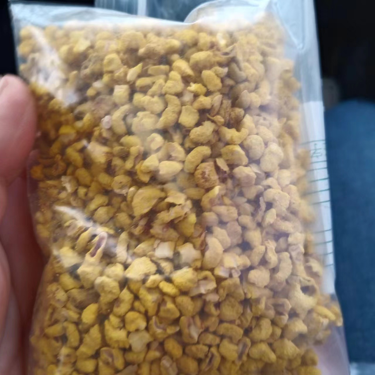 彩色染色玉米芯颗粒香包香囊填充宠物垫料菌菇工厂磨料用玉米芯