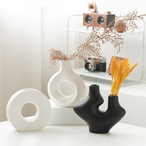 Modern Minimalist Ceramic Vase with Ceramic Flower Pot as a Unique Piece, Circle Ins Round Ceramic Vase, Creative Ceramic Vase, Cross-border Best Selling White Vase