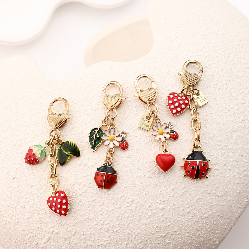 Pinduoduo Three-Dimensional Ladybug Strawberry Fruit Heart-Shaped Keychain Pendant Women's Bag Pendant Holiday Decoration Gift Pinduoduo Three-Dimensional Ladybug Strawberry Fruit Heart-Shaped Keychain Pendant Women's Bag Pendant Holiday Decoration Gift