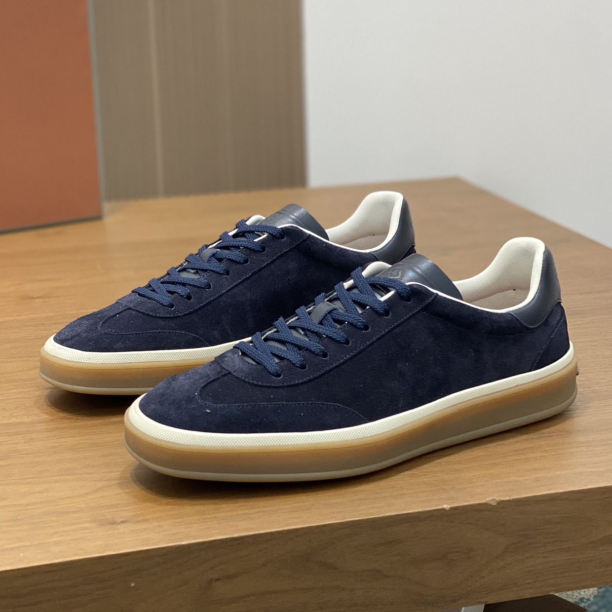 Scarpe casual uomo stile europeo in scamosciato stringate classiche_voghion.com