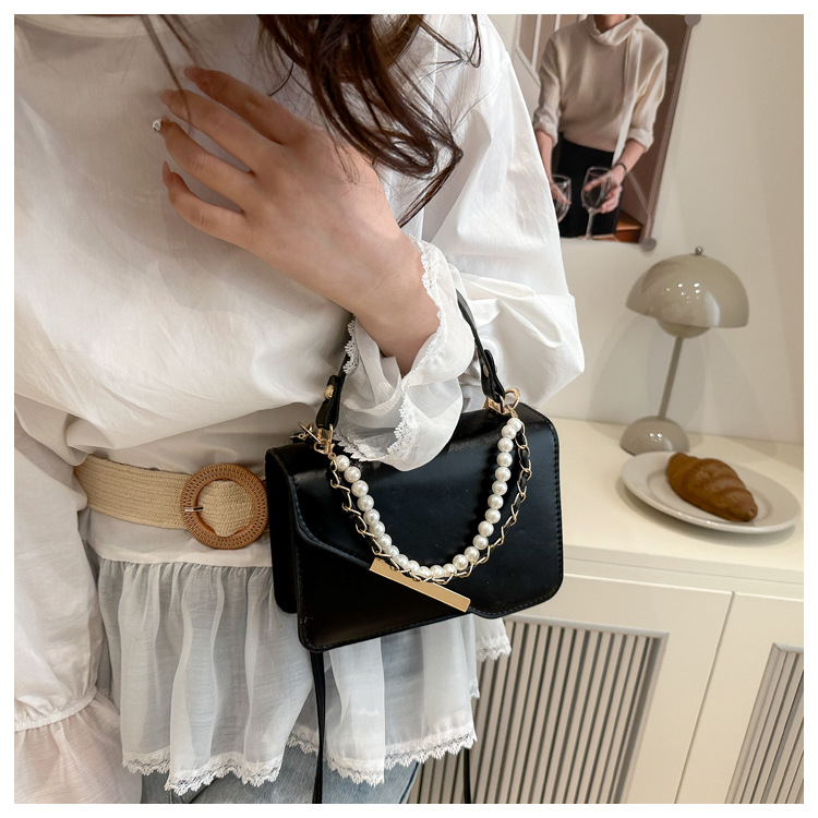 360g Weight Magnetic Buckle Closure Type Single Shoulder Strap Strap Type Shoulder Bag Bags Type Casual, Daily Occasion Pu Leather Material Solid Color Pattern All Seasons Season Women's Gender Elegant, Streetwear Style Square Shape Women's Pu Leather Solid Color Elegant Streetwear Square Magnetic Buckle Shoulder Bag 6