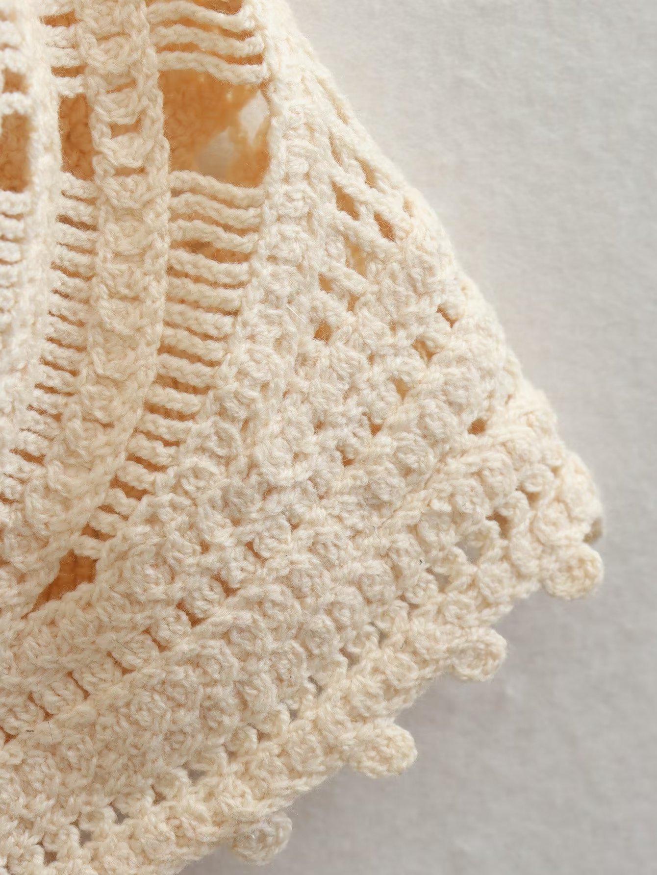 Eye-Catching Beach Look