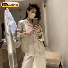 スターの同じタイプのシルクのパジャマの女性のタイプの春の夏の高級感の貴婦人の快適な绢糸の家庭服のスーツの女性