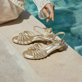 厚底拖鞋;高跟凉鞋;女式皮靴