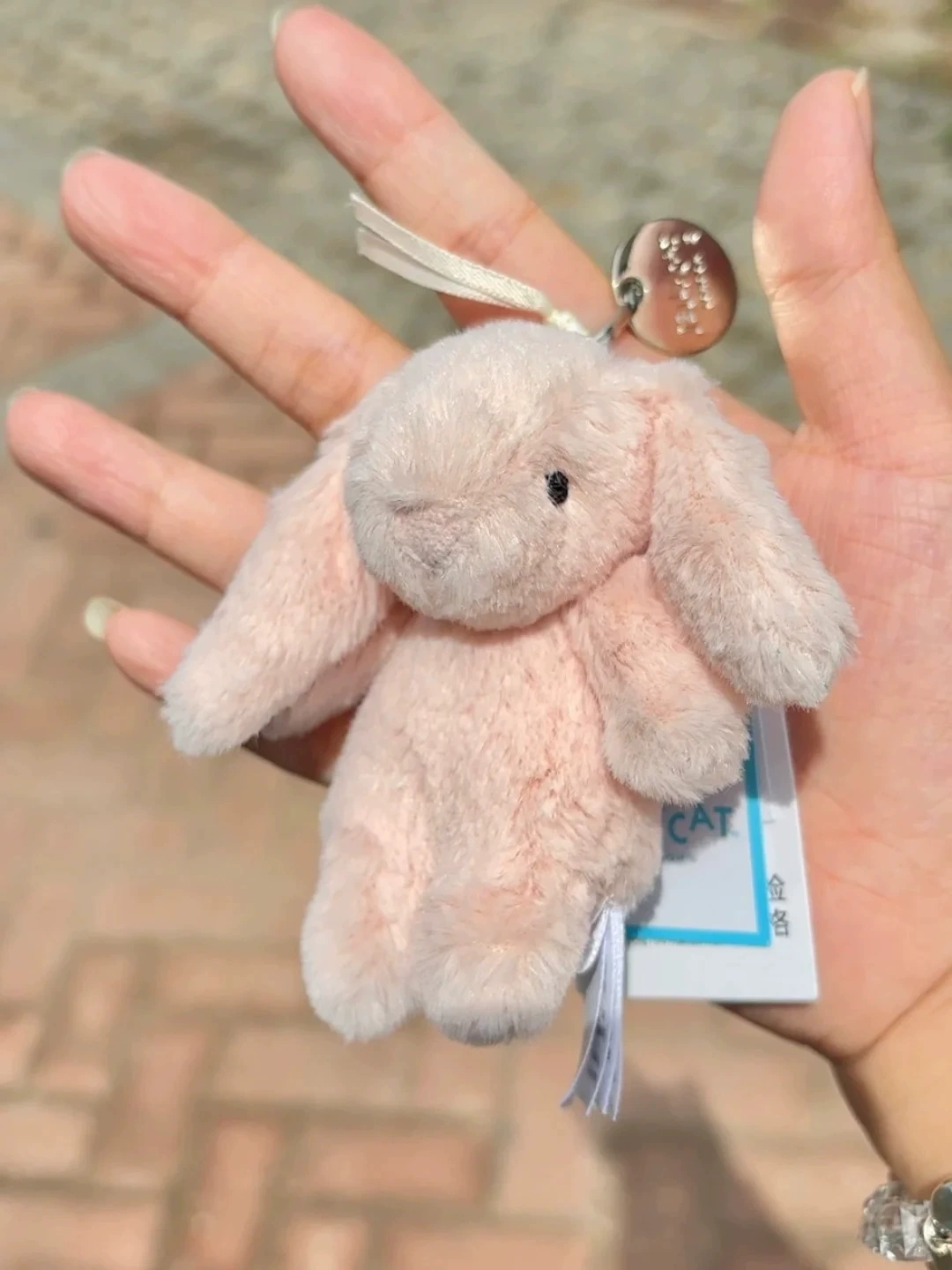 Cotton pendant, tennis rabbit