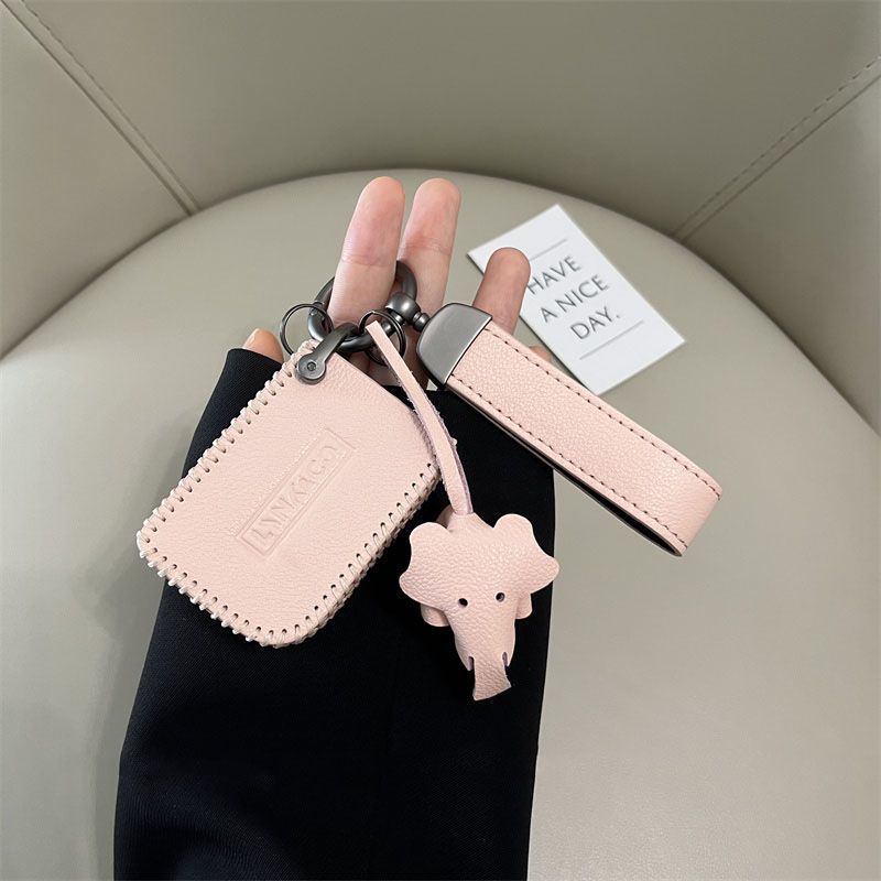 Suitable for Lynk & Co 03 Key Cover 06 05 07 01 02 09 High-End Car Key Chain Shell Bag Cute Men and Women