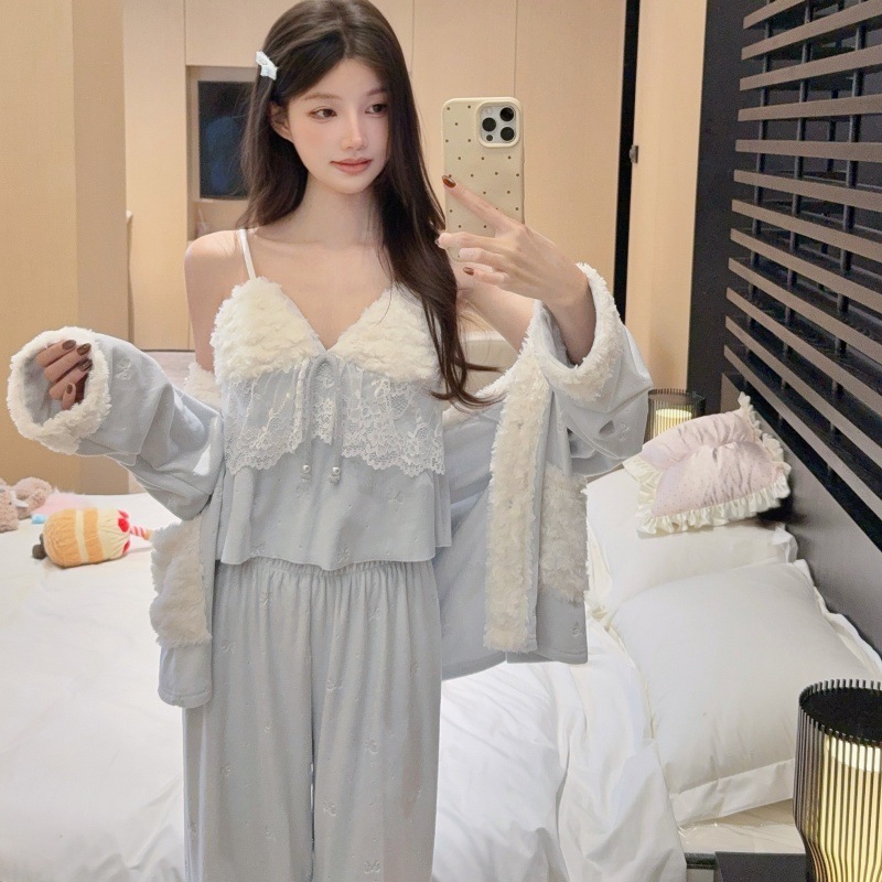 Island Velvet Sexy Pajamas Women's 2025 New Home Clothes Three-Piece Set Double-Sided Velvet Warm Autumn and Winter Butterfly Pajamas