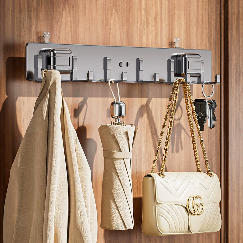 Производитель поставляет присоску за дверью крючка в спальне