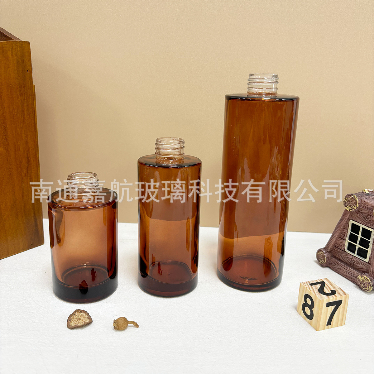 Botella cilíndrica al por mayor de múltiples especificaciones sin fuego botella de vidrio perfumada fragancia dividida decoración del dormitorio columna volatilizada botella vacía