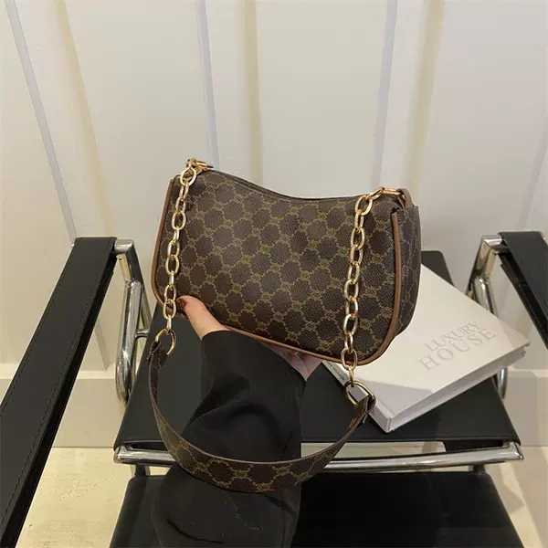 Wholesale European and American retro chain underarm small bags for women 2026 new foreign trade trendy versatile shoulder and crossbody bags