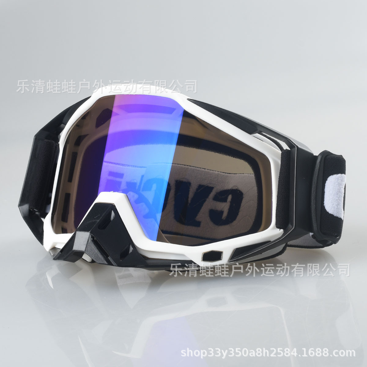 흰색 검정색 + 파란색