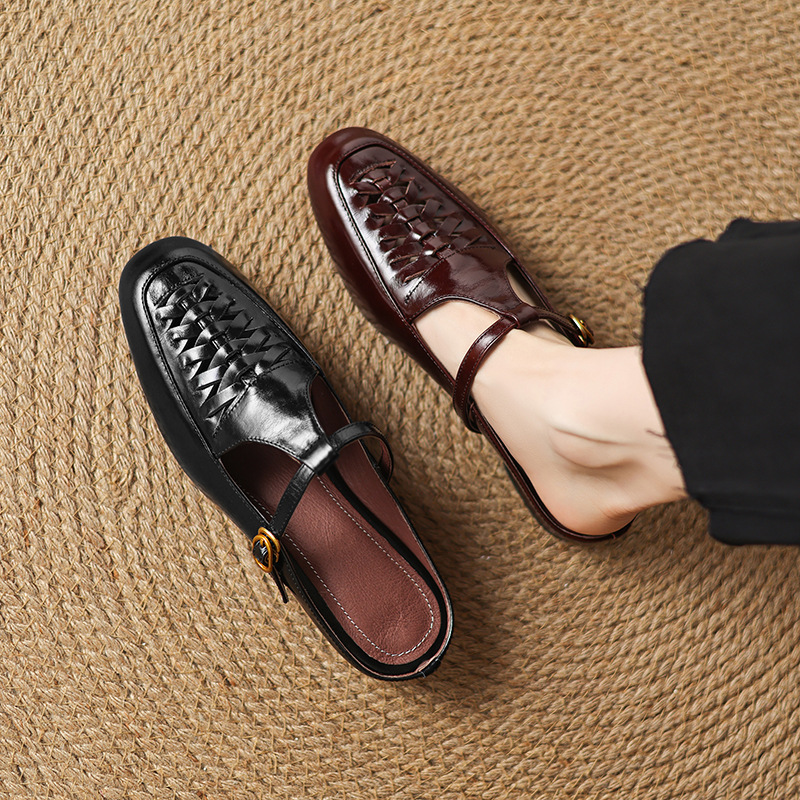 Dép sandal nữ quai chữ V đế bệt mũi trùm phong cách thời trang — màu nâu