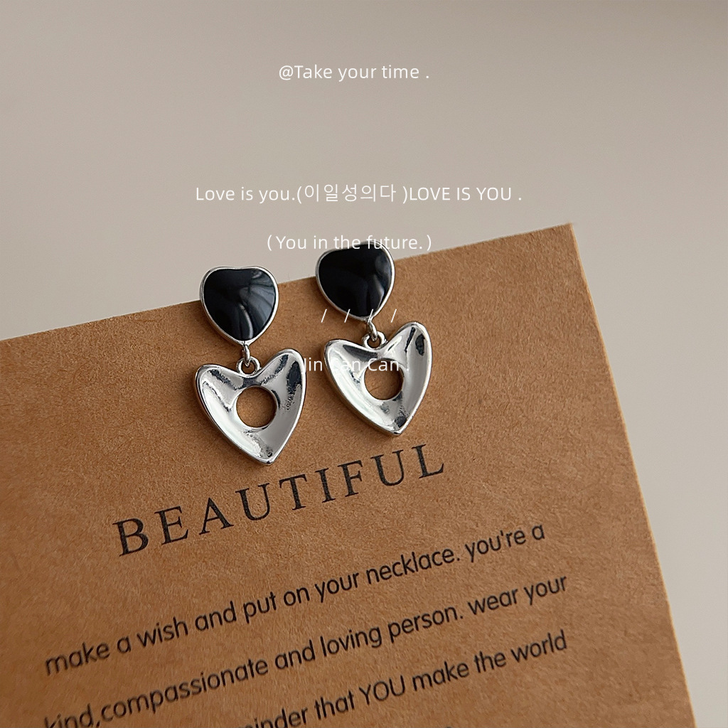 Unique Sweet Cool Style Black Enamel Earrings, Niche Design With Hollow Heart Shape, High-end And Elegant Earrings For_voghion.com