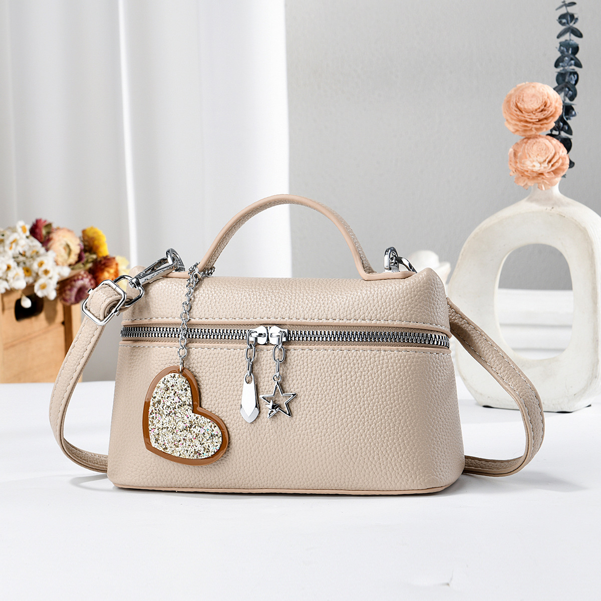 Amor colgante bolso cuadrado pequeño bolso compacto de color sólido bolso de hombro universal mochila cross-border bagsd