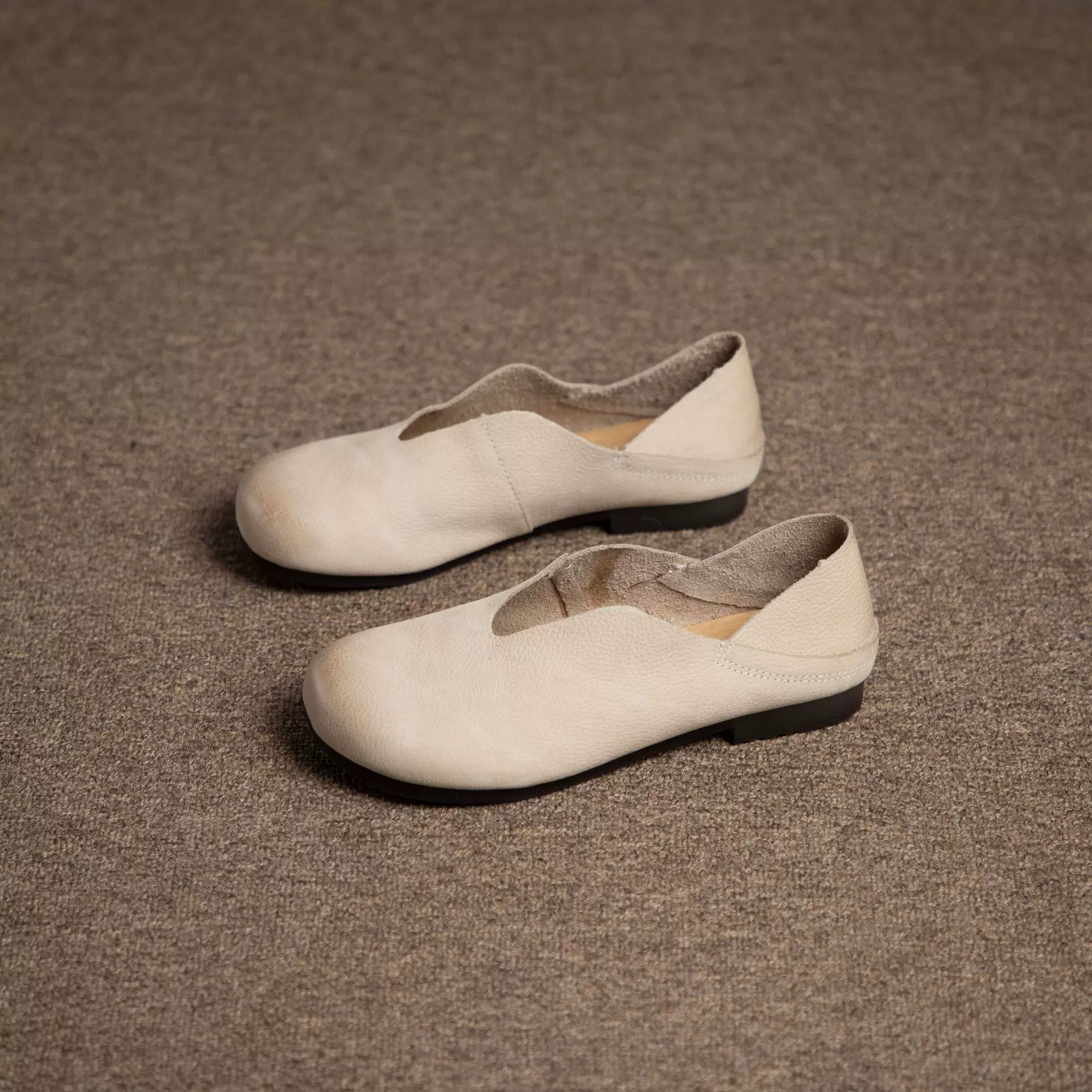 真皮软底单鞋2025春夏新款一脚蹬奶奶鞋文艺复古软皮浅口牛皮女鞋