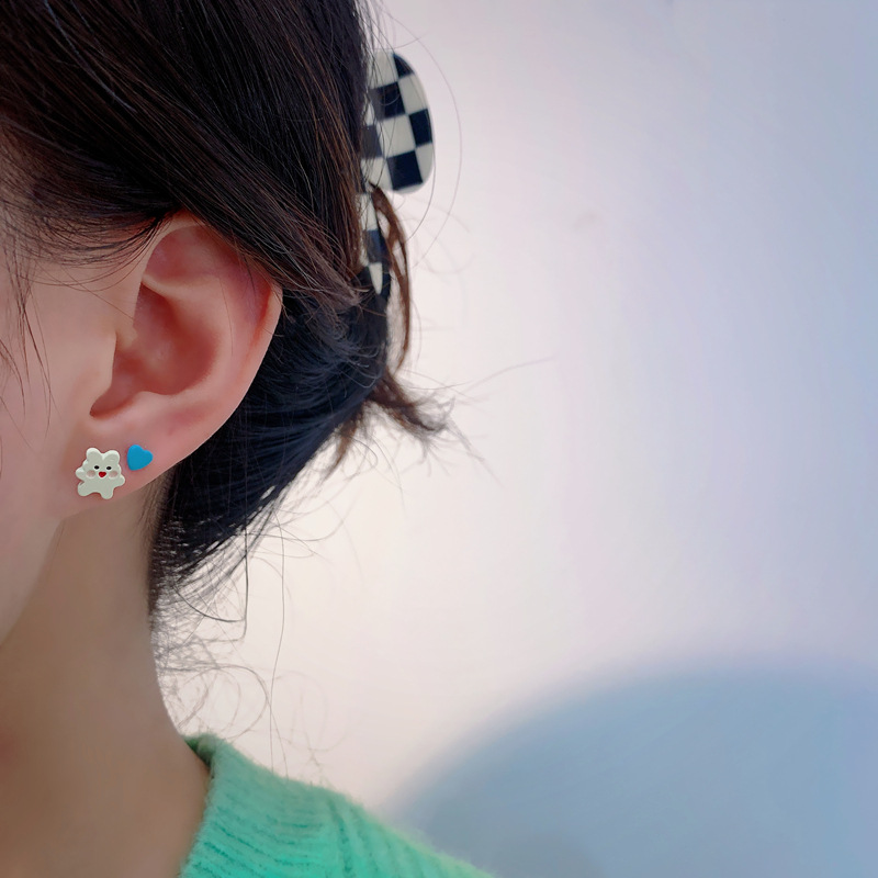 2022 new cute bear flower Klein blue stud earrings setpicture2