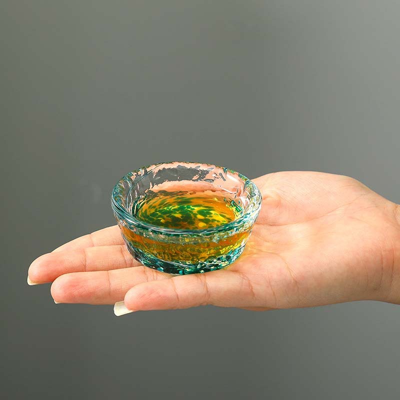 Tazas de vidrio de color una variedad de tazas de sake de estilo creativo japonés tazas de vino de frutas tazas de vino de flores de melocotón tazas de té de vidrio