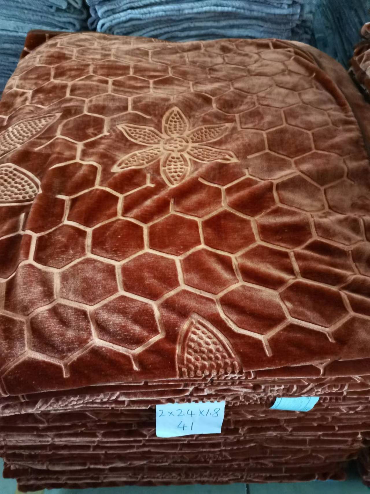 库存素色压花印花A类客剩一等品大小尺寸法兰绒拉舍尔毛毯