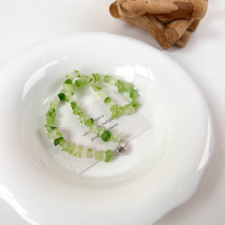 Fashion Magnet Heart Shaped Pendant Green Beaded Necklace Accessories