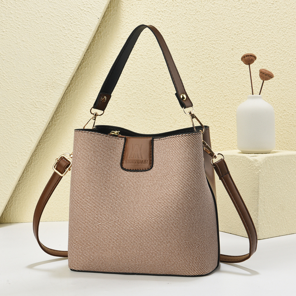 Bolsa de cubo nuevo bolso de costura de color sólido bolso de mensajero de hombro de moda comercio exterior bolso de mujer de Taizhou bolso transfronterizo
